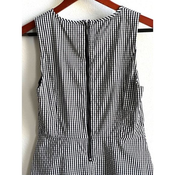 WHITE HOUSE BLACK MARKET Women's 2 Black & White Gingham Sleeveless Peplum Top - Picture 4 of 8